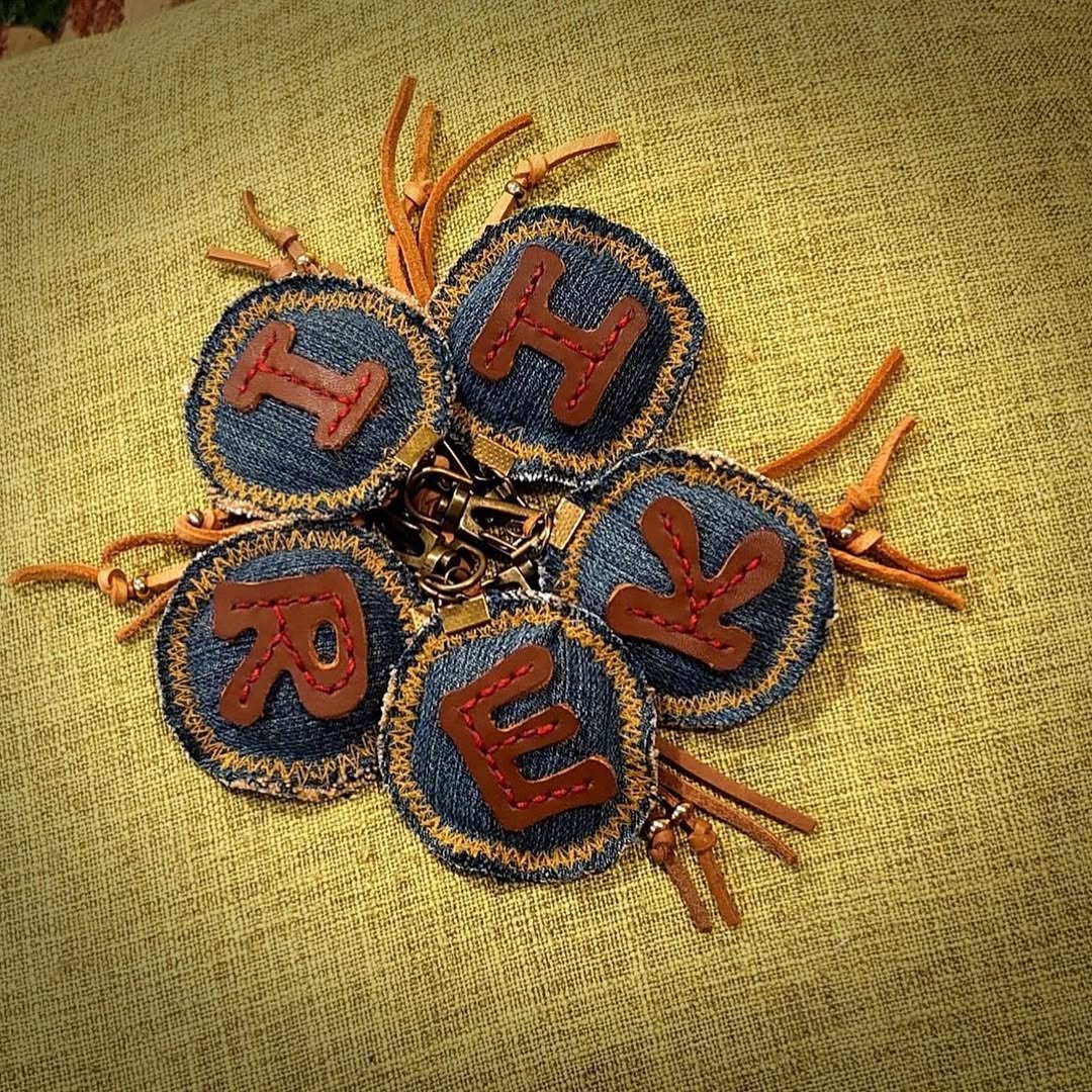 イニシャルキーホルダー