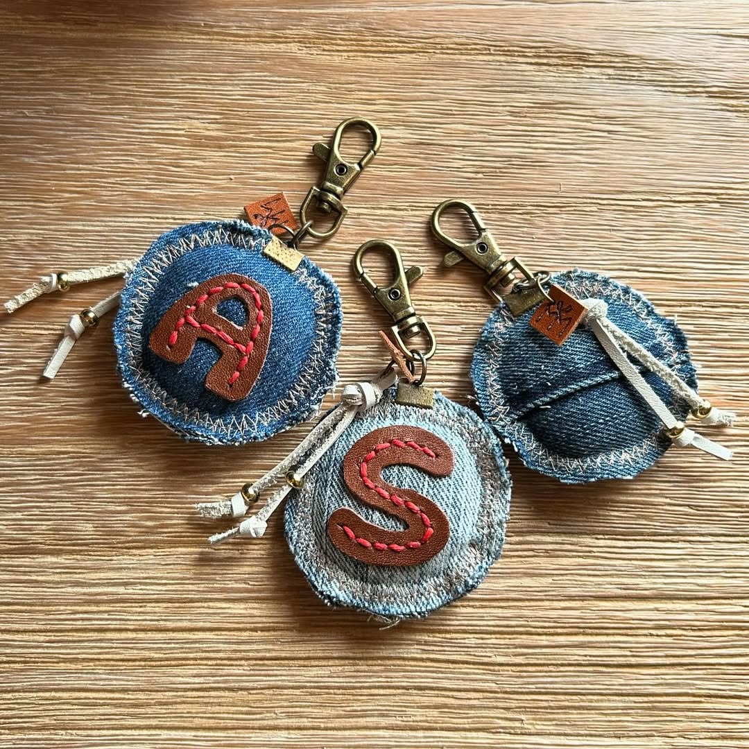 イニシャルキーホルダー